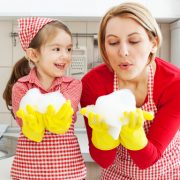 چگونه یک کودک مسئولیت پذیر داشته باشیم؟
